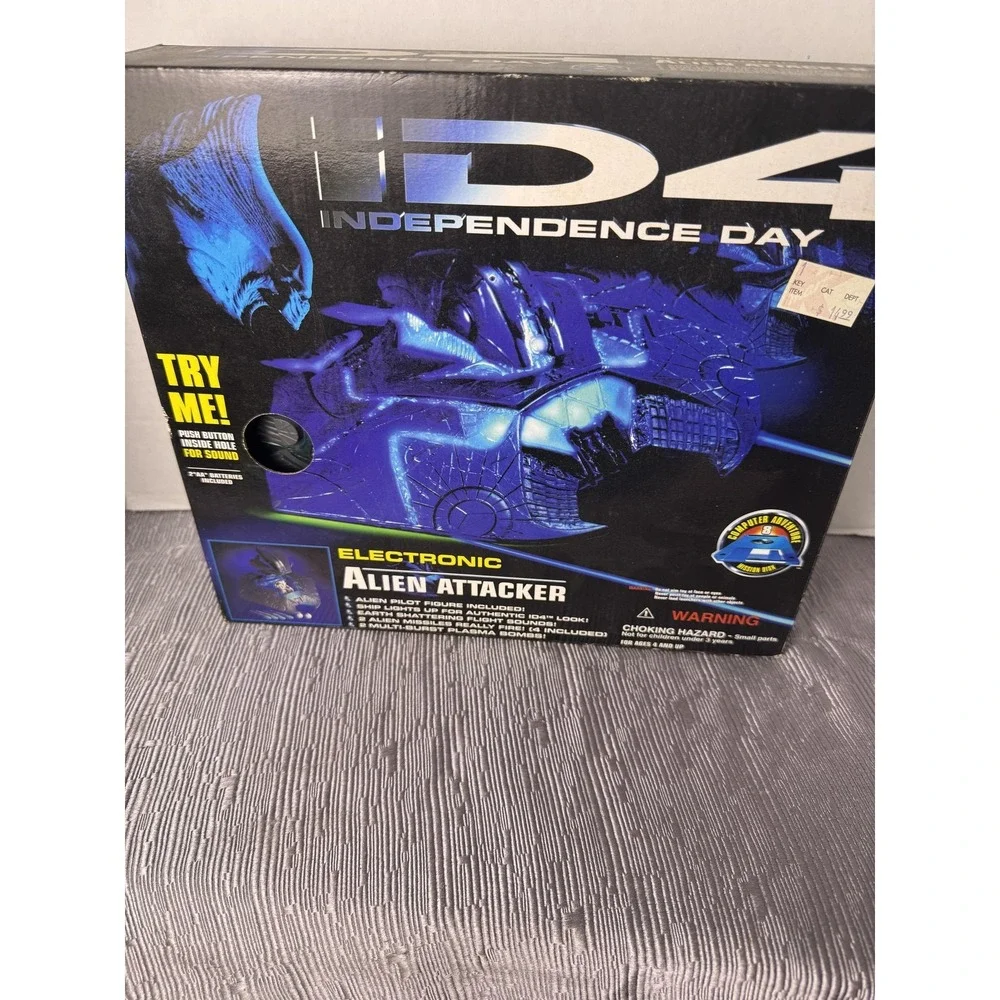 Vintage 1996 Trendmasters Independence Day Electronic Alien Attacker Set Toy
